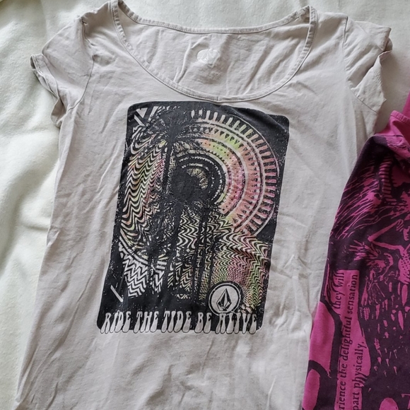 🙋‍♀️Volcom bundle - Picture 4 of 5